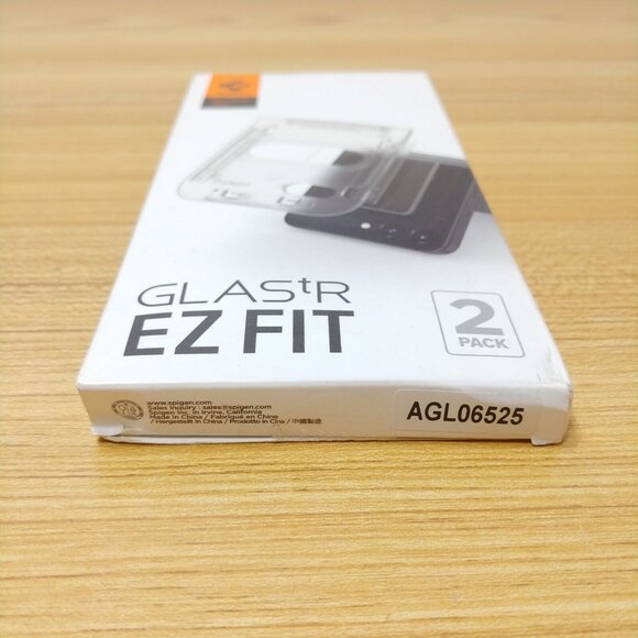 Spigen Samsung Galaxy Z Flip 5 GLAStR EZ FIT 2 Pack Screen Protector AGL06525 - Picture 3 of 4